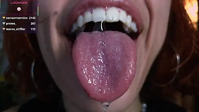Sala de chat ao vivo de bri_von_dhara__