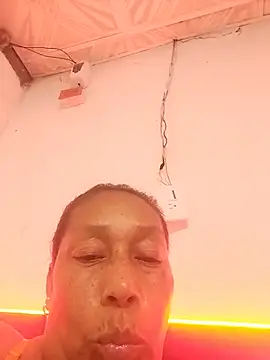 Ruby-Hot-Milf's Live Chat Room