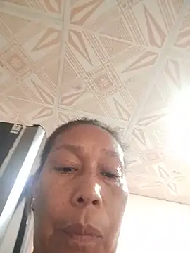 Ruby-Hot-Milf লাইভ চ্যাট রুম