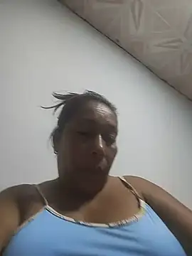 Ruby-Hot-Milf Live Chatraum