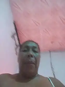 Ruby-Hot-Milf Live Chatraum