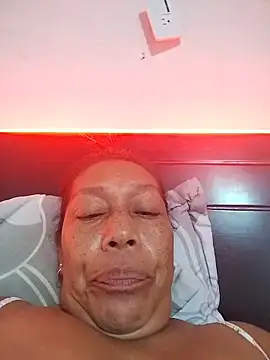 غرفة دردشة Ruby-Hot-Milf المباشرة