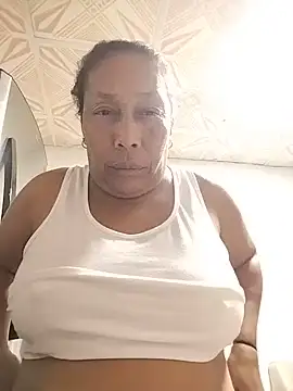 Ruby-Hot-Milf's Live Chat Room
