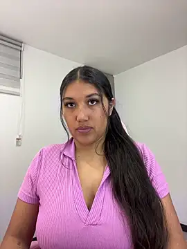 חדר צ'אט בשידור חי של SharaRous