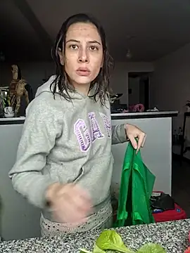 argeisha's Live Chat Room