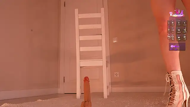 Miablueye Adlı Modelin Canlı Sohbet Odası