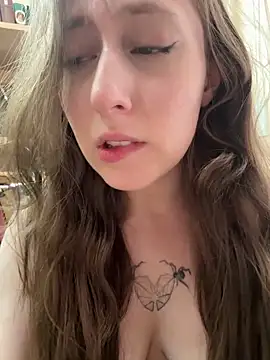 FroggyAnna – live sex-cam-show