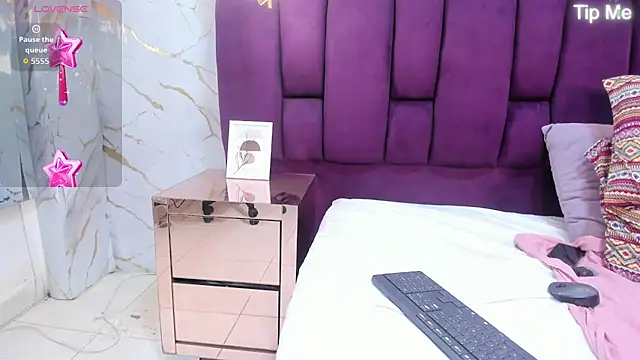 megannherrera Adlı Modelin Canlı Sohbet Odası