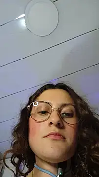 חדר צ'אט בשידור חי של lindasyt