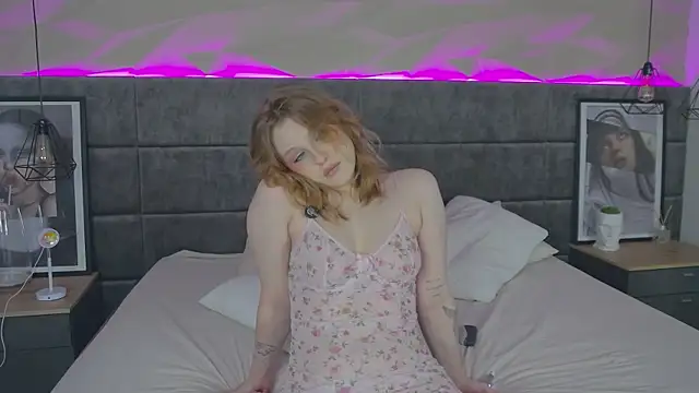 CaitlinSugar Adlı Modelin Canlı Sohbet Odası