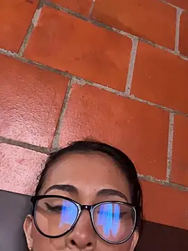 Chat soba uživo modela Emma__cumlovee