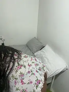 SluttyCouple69 실시간 채팅방