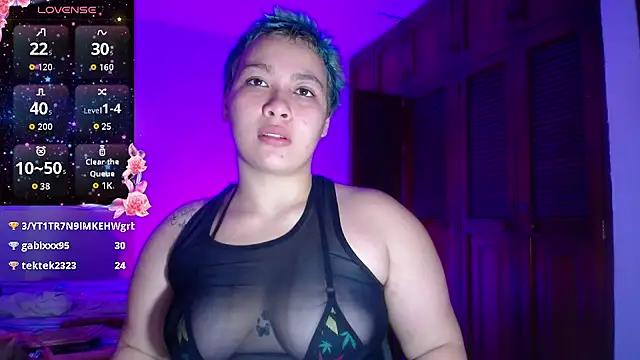 Cherry_vald Adlı Modelin Canlı Sohbet Odası