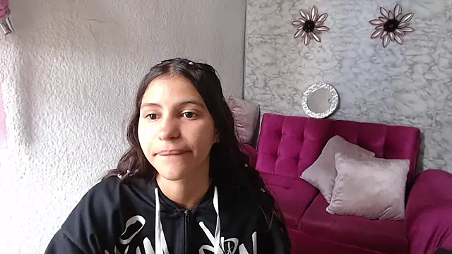 Pokój czatu na żywo – Evagirl69