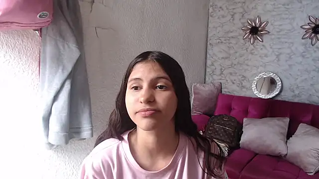 Evagirl69's Live Chat Room