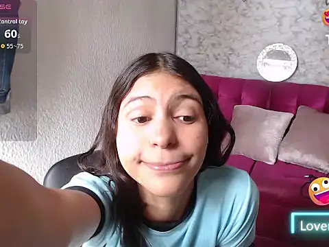 Evagirl69 Adlı Modelin Canlı Sohbet Odası