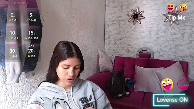 Evagirl69 Adlı Modelin Canlı Sohbet Odası