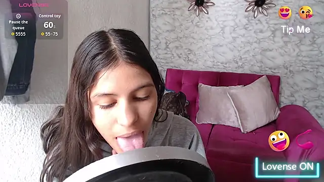 Evagirl69 – Naživo chatovacia miestnosť