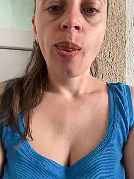 غرفة دردشة ladywithbigass المباشرة