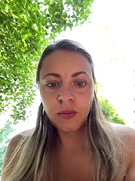 ladywithbigass Live Chatrum