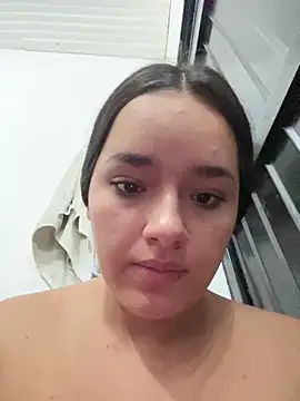 Luciaparker03 실시간 채팅방