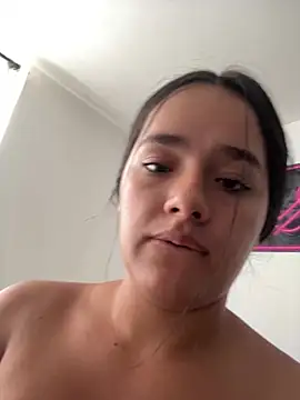 ห้องแชทสดของ Luciaparker03