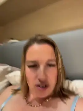 amberrose094 现场聊天室