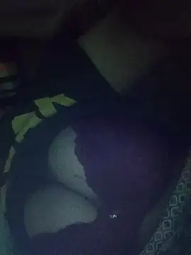 Tanvi_01 – Naživo chatovacia miestnosť