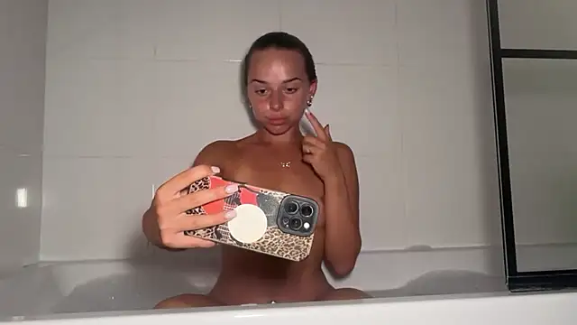 KayleeBella élő szexkamerás műsora