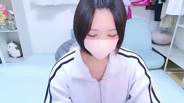 חדר צ'אט בשידור חי של Hinata_Sun