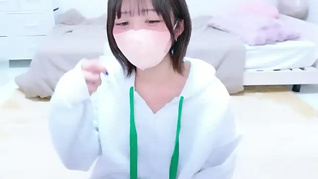 Sala de chat en directo de Hinata_Sun