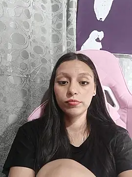 Lahila_ Live chatroom
