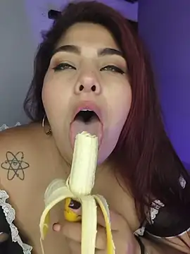 חדר צ'אט בשידור חי של kendra_lil_evill