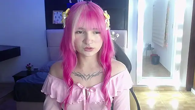 _Charlotte_Collins_ – live chatrum