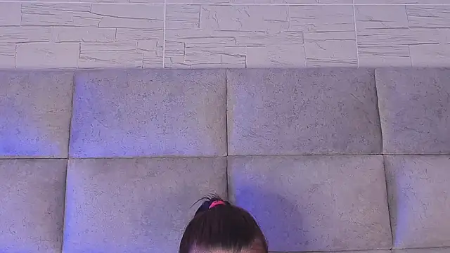 חדר צ'אט בשידור חי של lea_walkerr