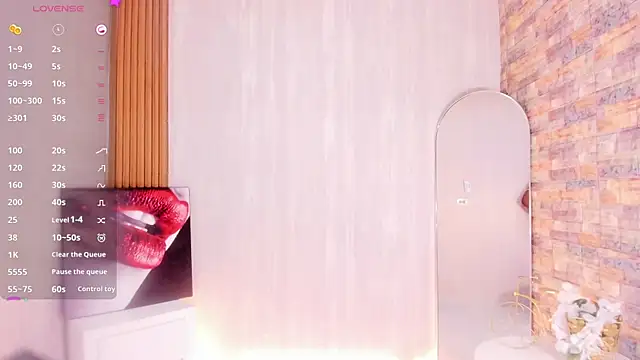 Živá chatovací místnost CardyKambell1