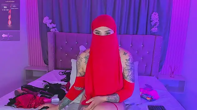 Nayla-Mouna Adlı Modelin Canlı Sohbet Odası