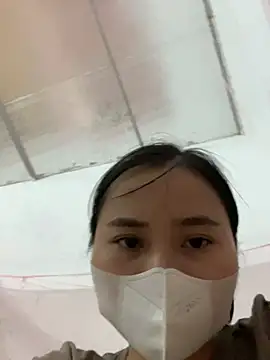 Zinsetka Adlı Modelin Canlı Sohbet Odası