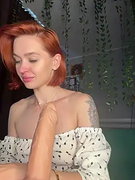 LittleFox___ Adlı Modelin Canlı Sohbet Odası