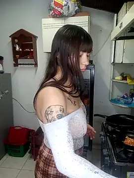 חדר צ'אט בשידור חי של Zulema_R1