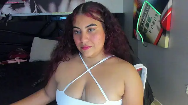 Sariita_Naugthy чат на живо