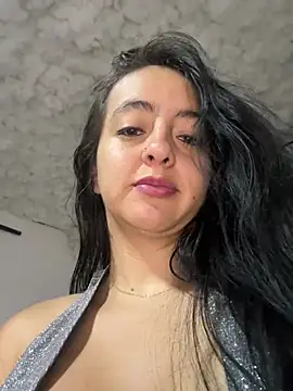 salo-rousee's Live Chat Room