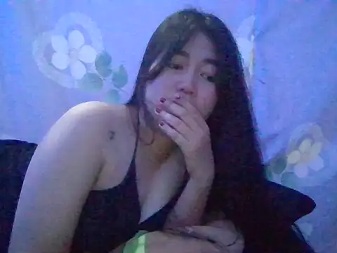 Živá chatovací místnost Asianhotskinny