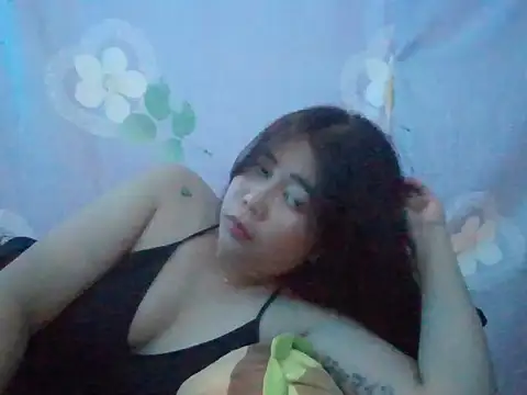 Živá chatovací místnost Asianhotskinny
