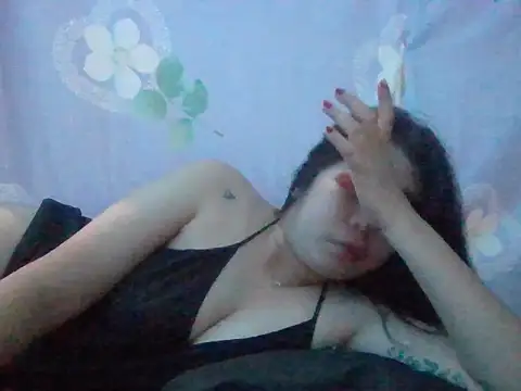 Živá chatovací místnost Asianhotskinny