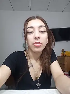 Jennyvignaduzzo – Naživo chatovacia miestnosť