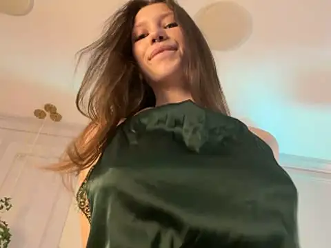 MaryNixon_ Adlı Modelin Canlı Sohbet Odası