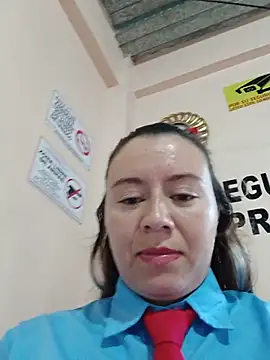 Hannah-colx's Live Chat Room