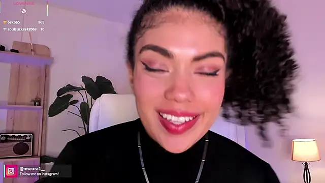 miss_curazao's Live Chat Room