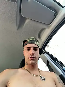 Seks show uživo modela David_leons na kameri